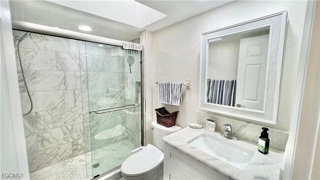 Building Photo - 1640 Atares Dr