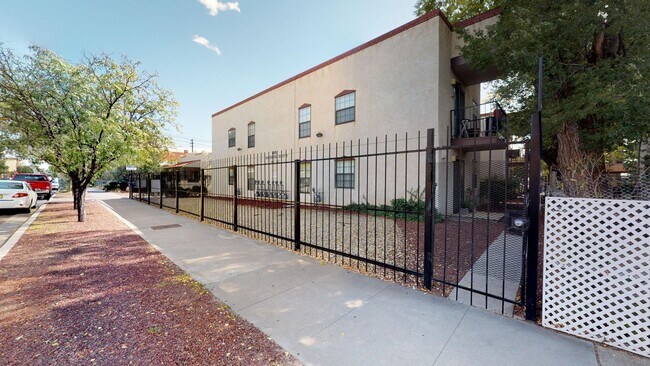 Building Photo - Hacienda South