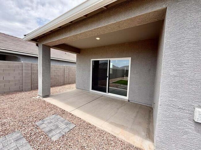 Building Photo - Beautiful 3-bedroom, 2-bath home in Entrada Del Oro (Newer DR Horton Home)!