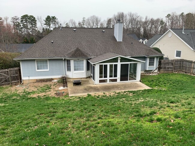 Building Photo - Beautiful Home located in the Brynmoor Com...