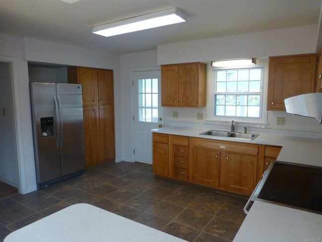 Building Photo - 108 Ivy Hill Dr