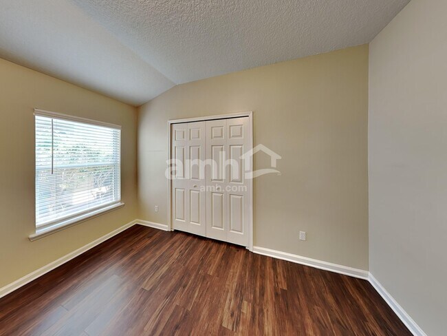 Building Photo - 3966 Pebble Brooke Cir S