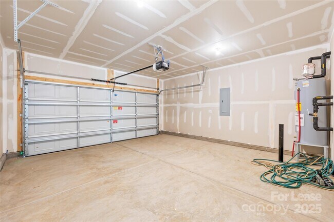 Building Photo - 3526 Cramer Crk Dr