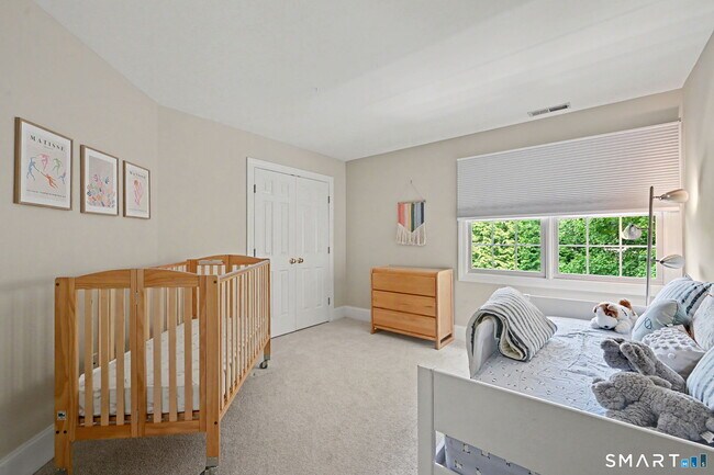 Building Photo - 1 Silvermine Rdg