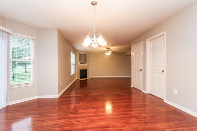 Building Photo - 12046 Royalwood Dr