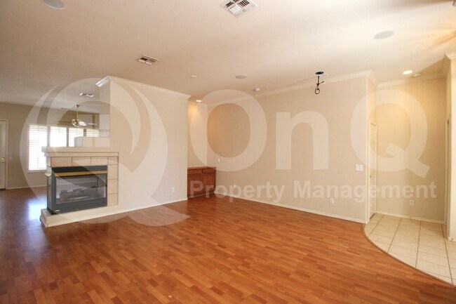Building Photo - 1445 S Park Grove Cir