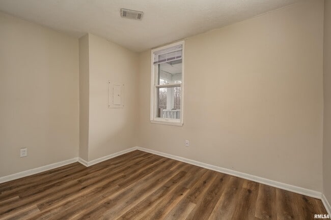 Building Photo - 1101 Gaines St