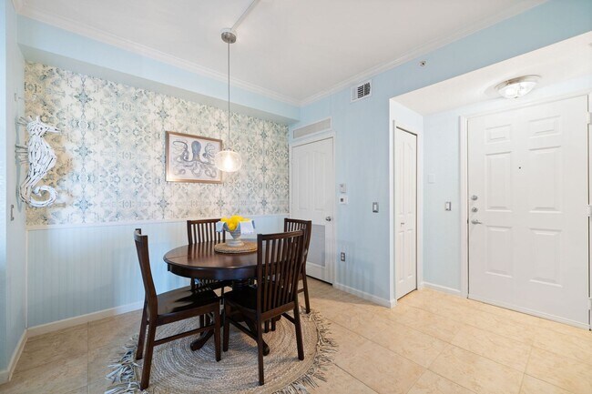 Building Photo - *** LOCATION, LOCATION, LOCATION! *** ANNU...