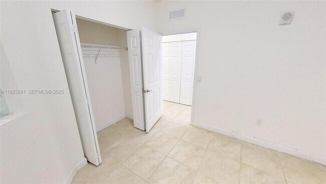 Building Photo - 260 NW 109th Ave