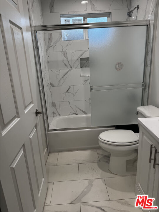 Building Photo - 731 E 33rd St