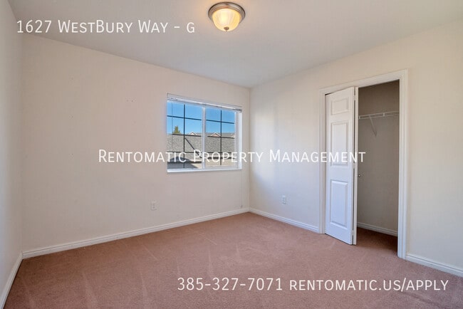 Building Photo - 1627 Westbury Way