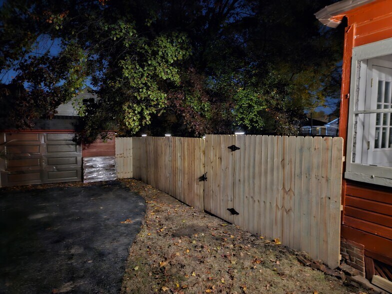 Building Photo - 3520 Ingleside Rd