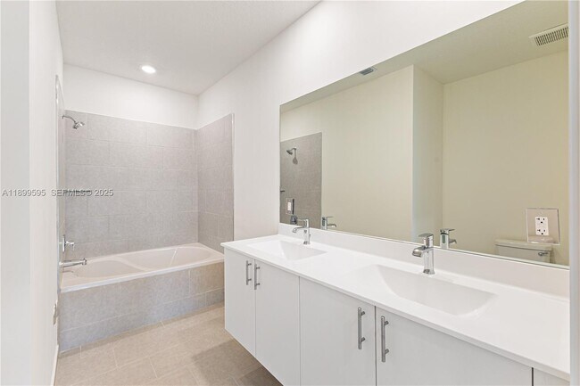 Building Photo - 8001 NW 41st St