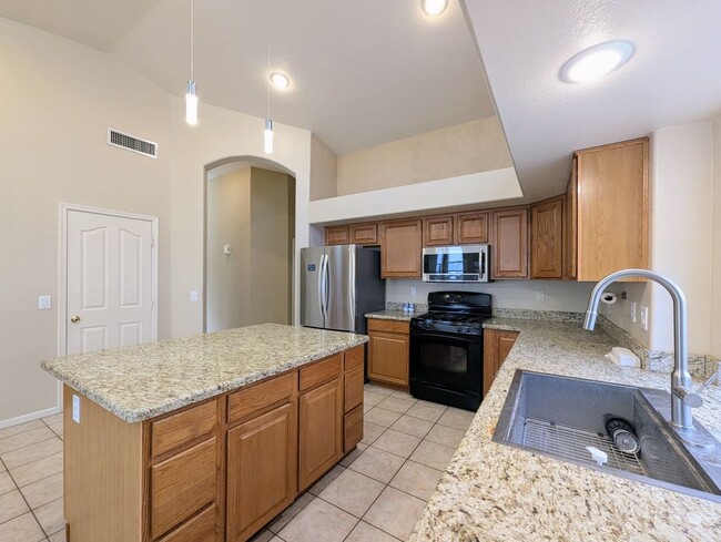 Building Photo - 12417 W Encanto Blvd