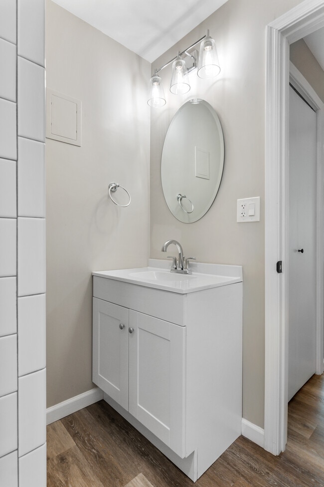 Building Photo - The Catalina