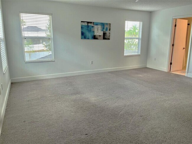 Building Photo - 642 Elderberry Dr