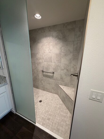 Building Photo - 2012 Cerny Ct