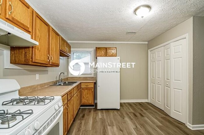 Building Photo - 3 Bedroom Pet-Friendly Home in Indianapoli...