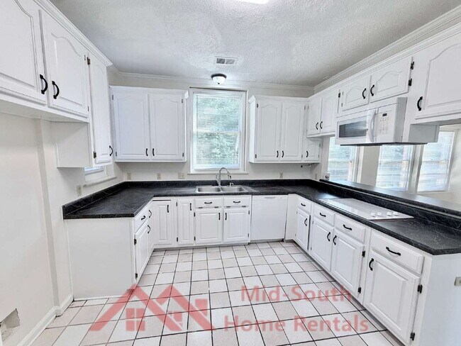 Building Photo - 8971 Meaghan Dr