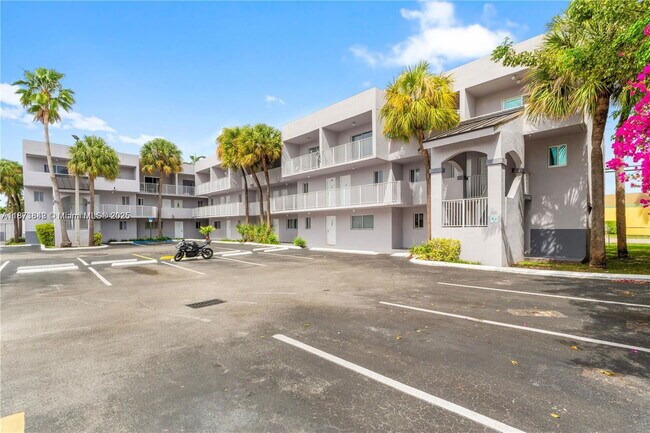 Primary Photo - 2690 W 76th St