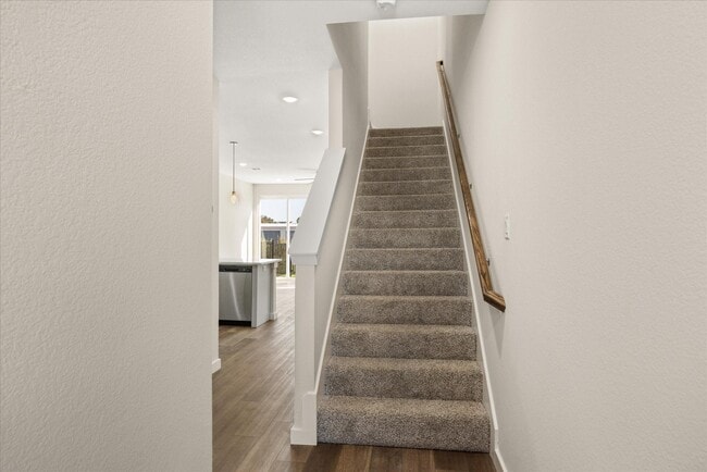 Building Photo - 589 Galt Dr