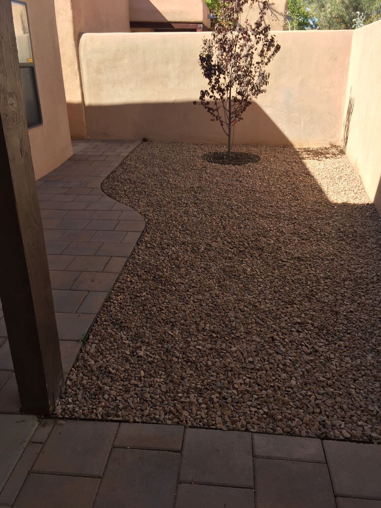 Building Photo - 609 Avenida Montoya NE