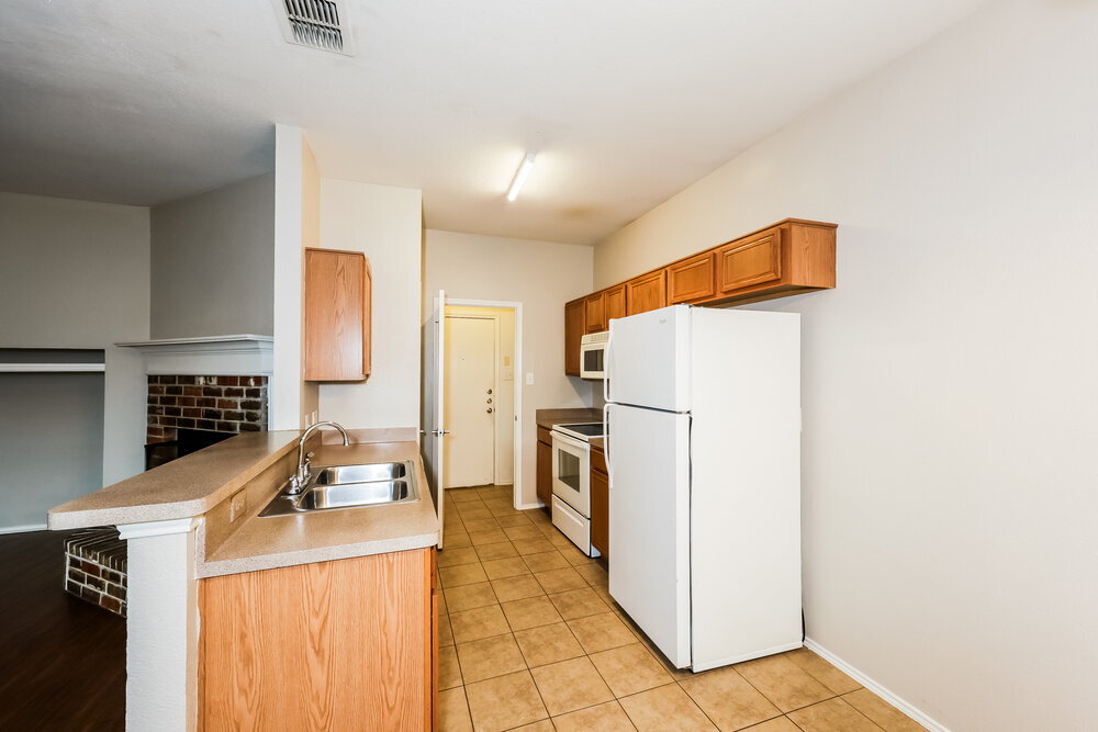 Building Photo - 10005 Blue Bell Dr