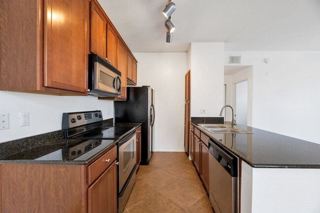 Building Photo - Upgraded first-floor condo in the sought-after Plaza Residences in Scottsdale!