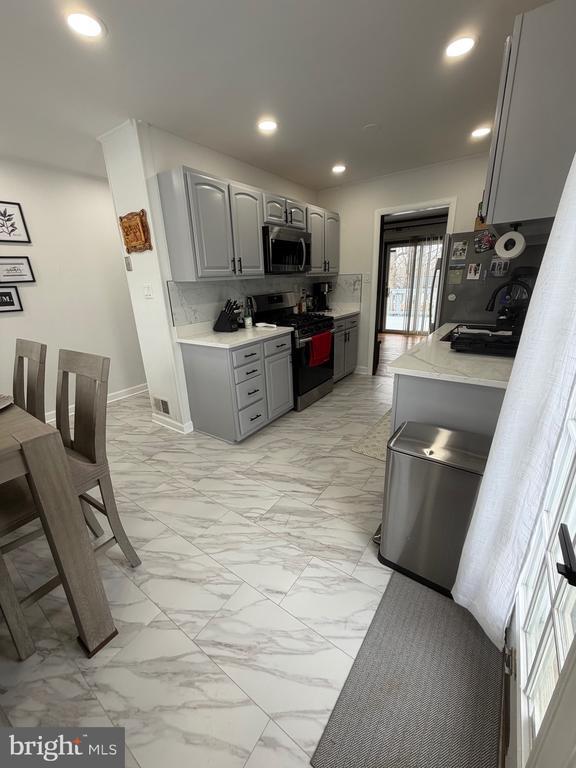 Building Photo - 15309 Alan Dr