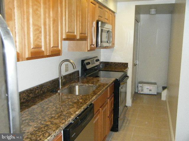 Building Photo - 1906 Fairmount Ave