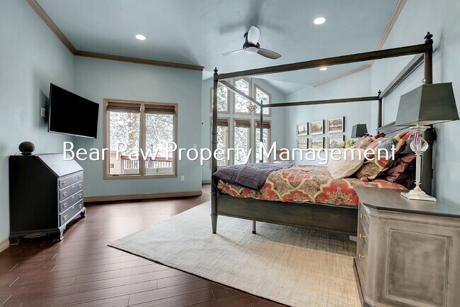 Building Photo - Stunning Home in the Ridge!!