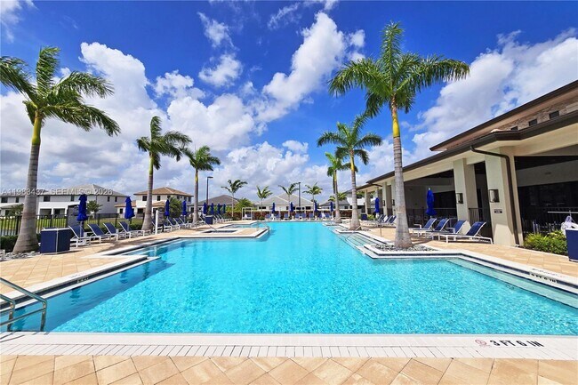 Building Photo - 4335 SW 174th Ave