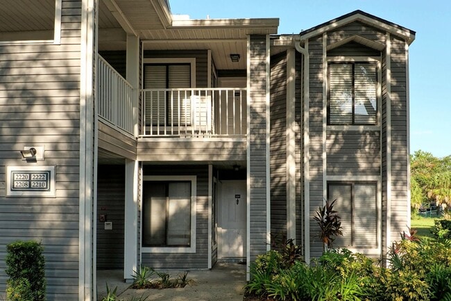 Building Photo - Recently Updated 2bd 2bth Condo Available ...