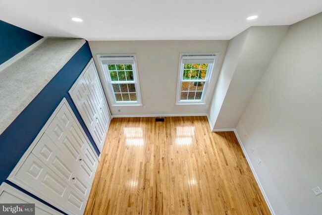 Building Photo - 8482 Springfield Oaks Dr