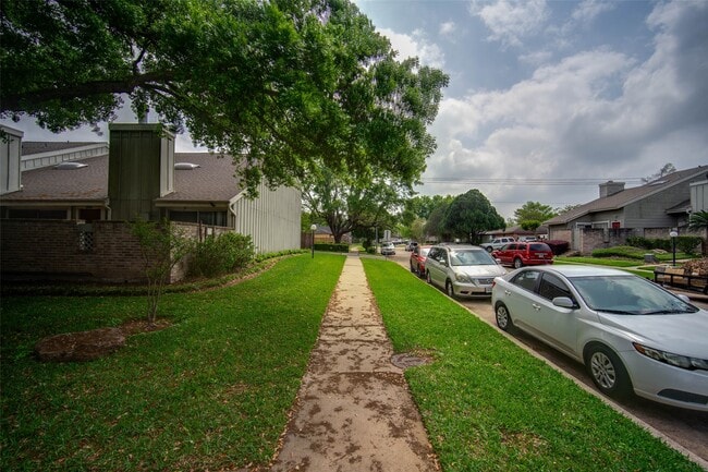 Building Photo - 7131 Brendam Ln