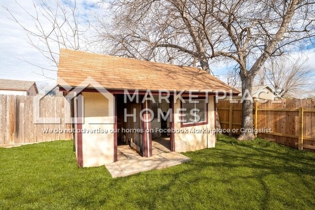 Building Photo - 1804 Easton Dr