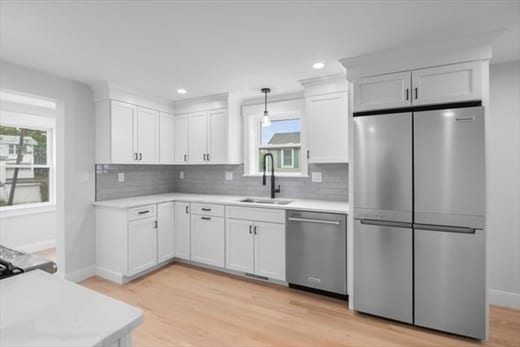 Building Photo - 22 James St