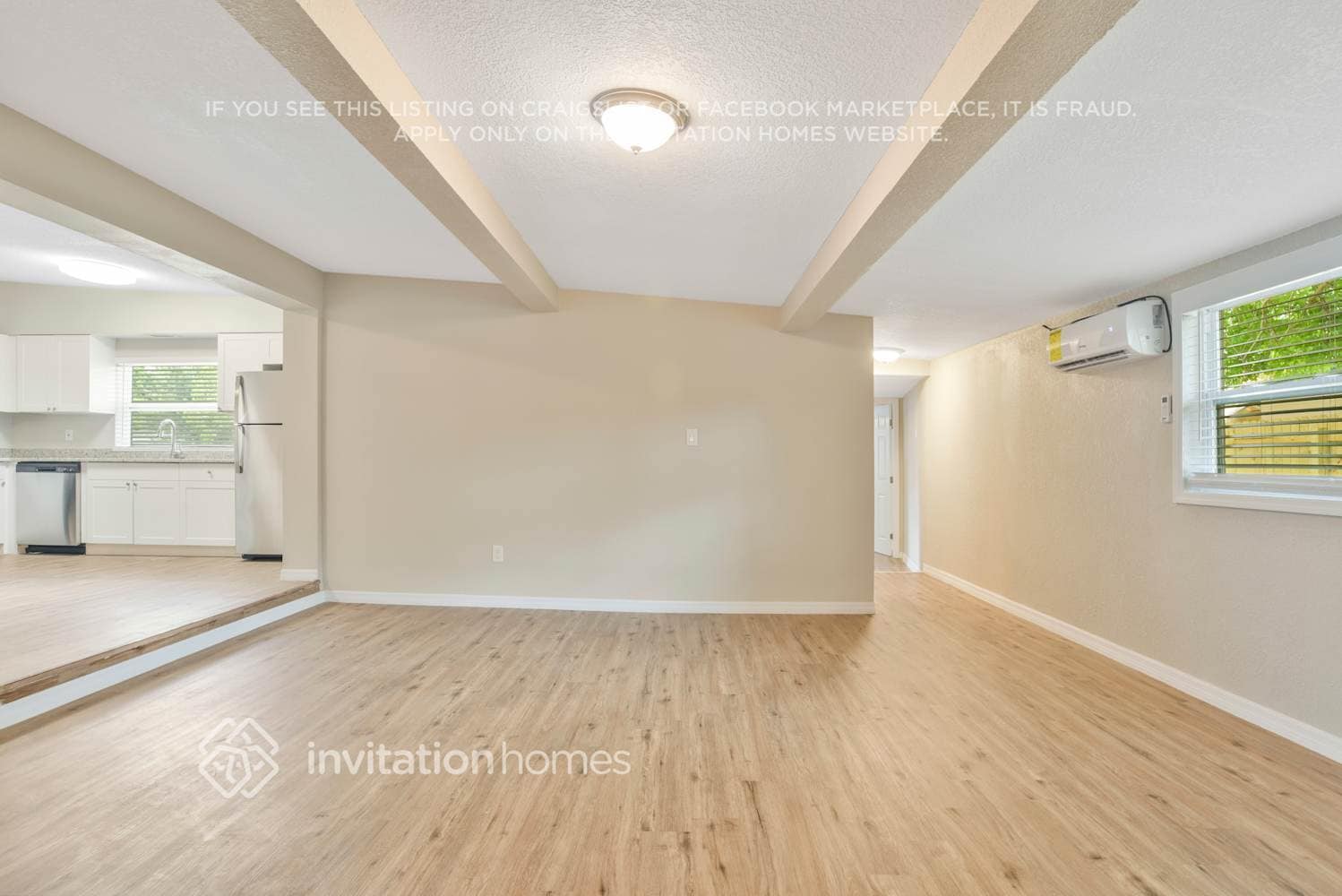 Building Photo - 1726 Diamond Dr