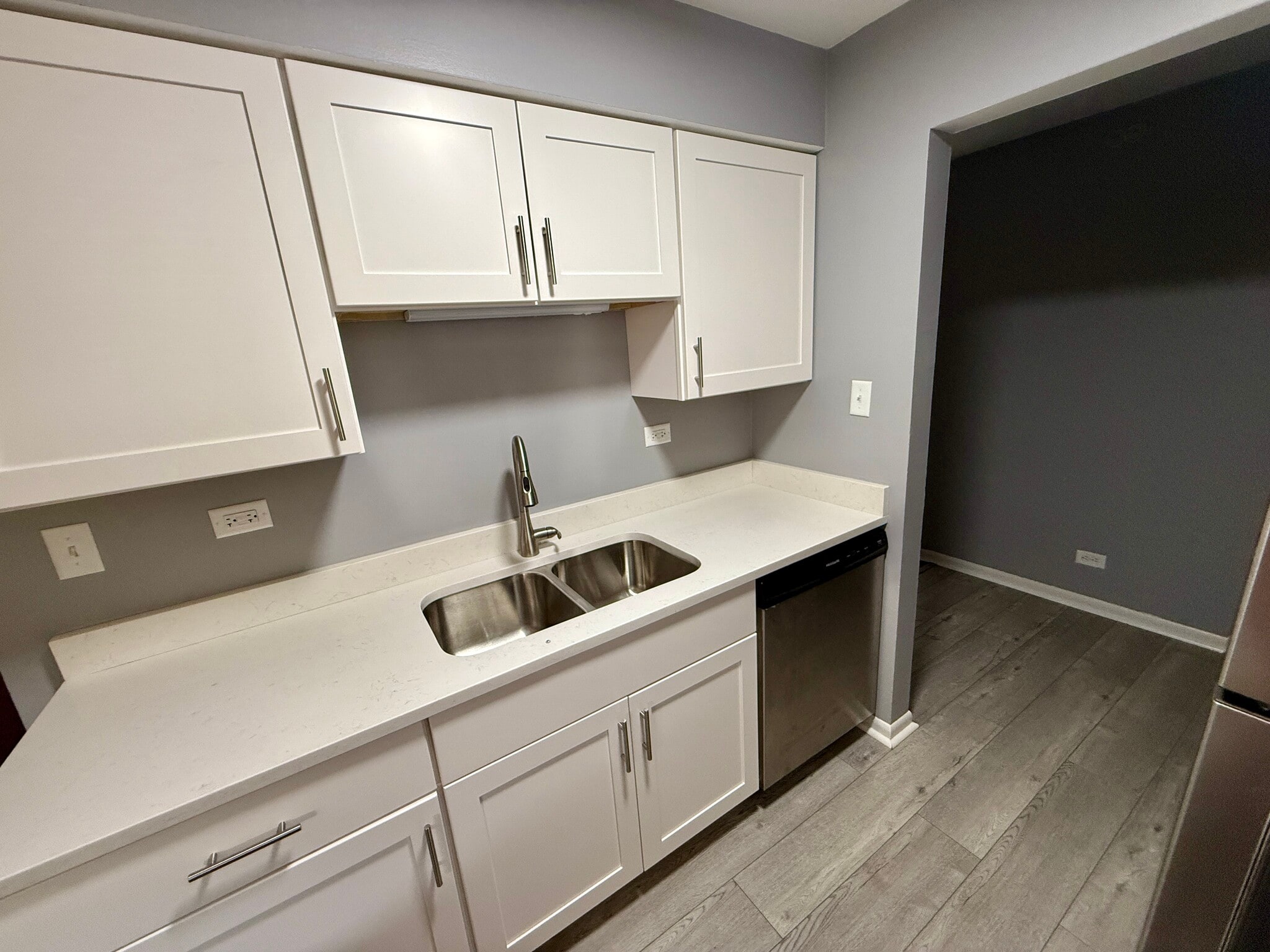 Building Photo - 1505 S Canford Cliffs Dr