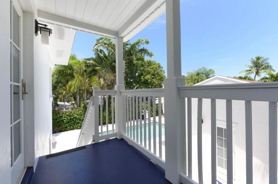 Building Photo - 123 N Palmway