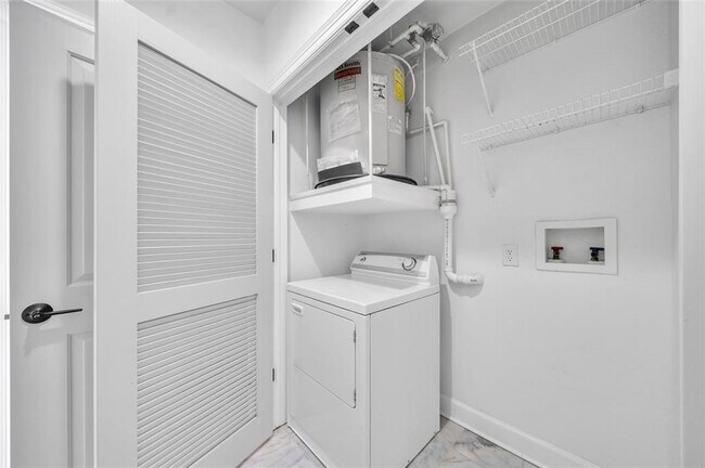 Building Photo - 3445 Stratford Rd NE