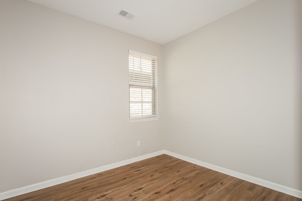 Building Photo - 6893 Raleigh Lagrange Rd