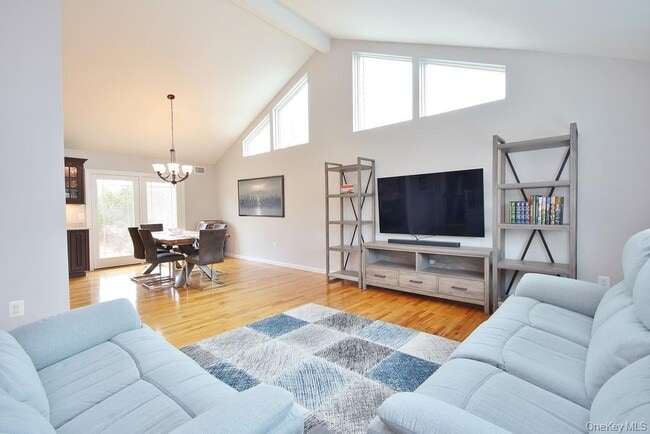 Building Photo - 478 Lake Rd