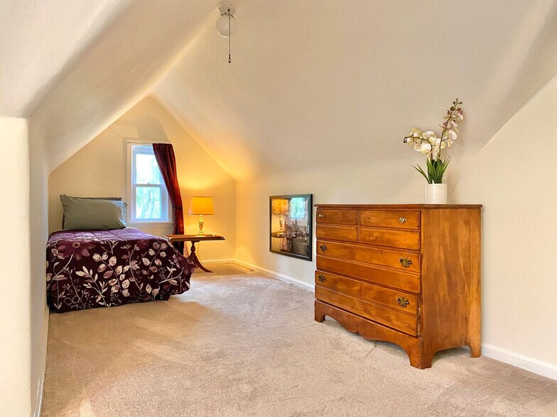 Building Photo - 3649 Berkeley Rd