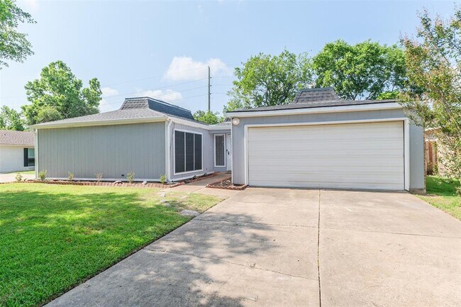 Building Photo - 14415 Locke Ln