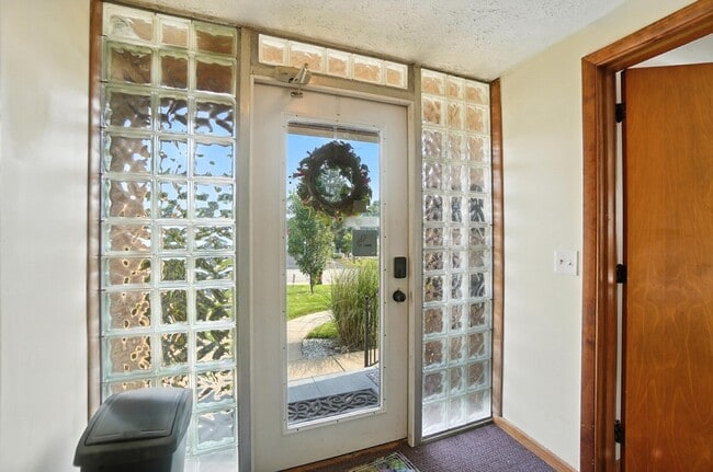 Building Photo - 3517 W Galbraith Rd