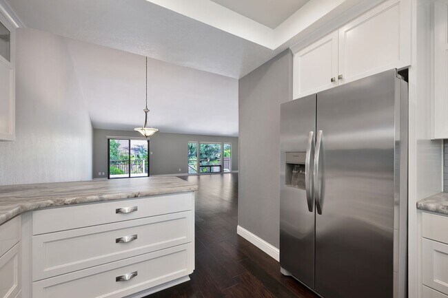 Building Photo - South Auburn Gem! Stylish 2BR Townhome in Quiet, Neighborhood