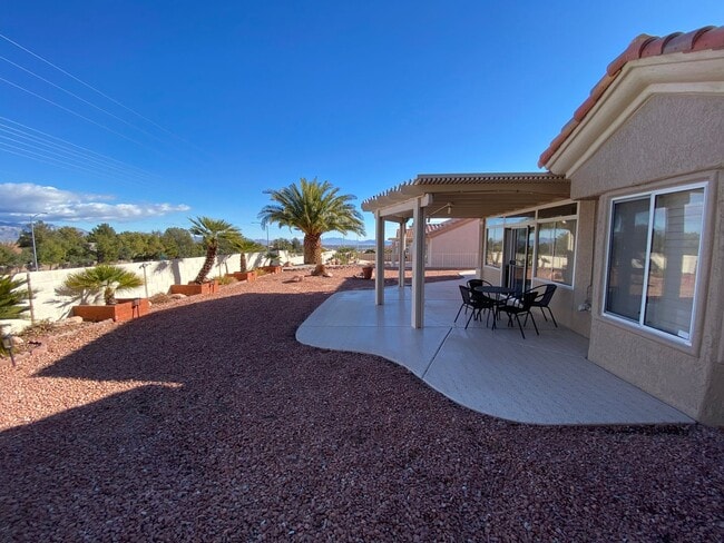 Building Photo - Wonderful 2 bed/2 bath home located in Summerlin