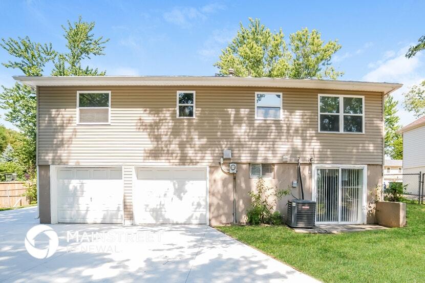 Building Photo - 19707 E Millhaven St