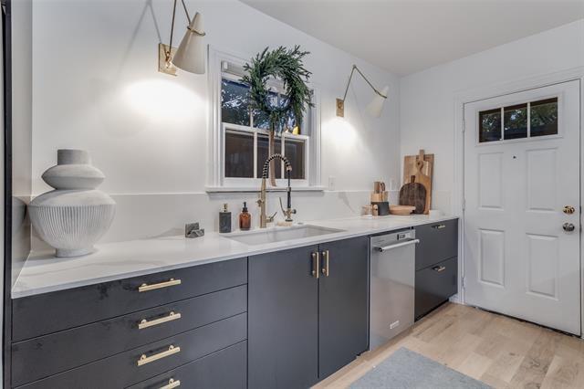 Building Photo - 6511 Gaston Ave